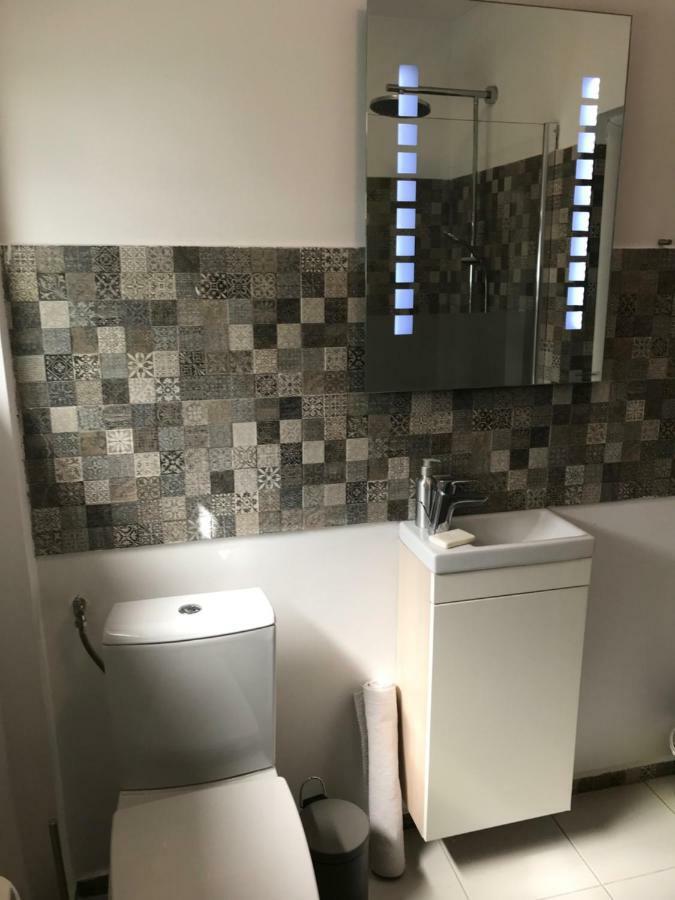 Olympia 23 Studio Apartment Bucharest Luaran gambar